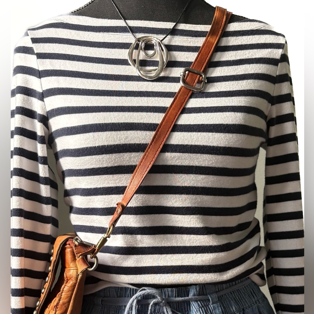 The GAP XS Modern Tee | Dark Navy & White Stripe Cozy Stretchy Long Sleeve Top